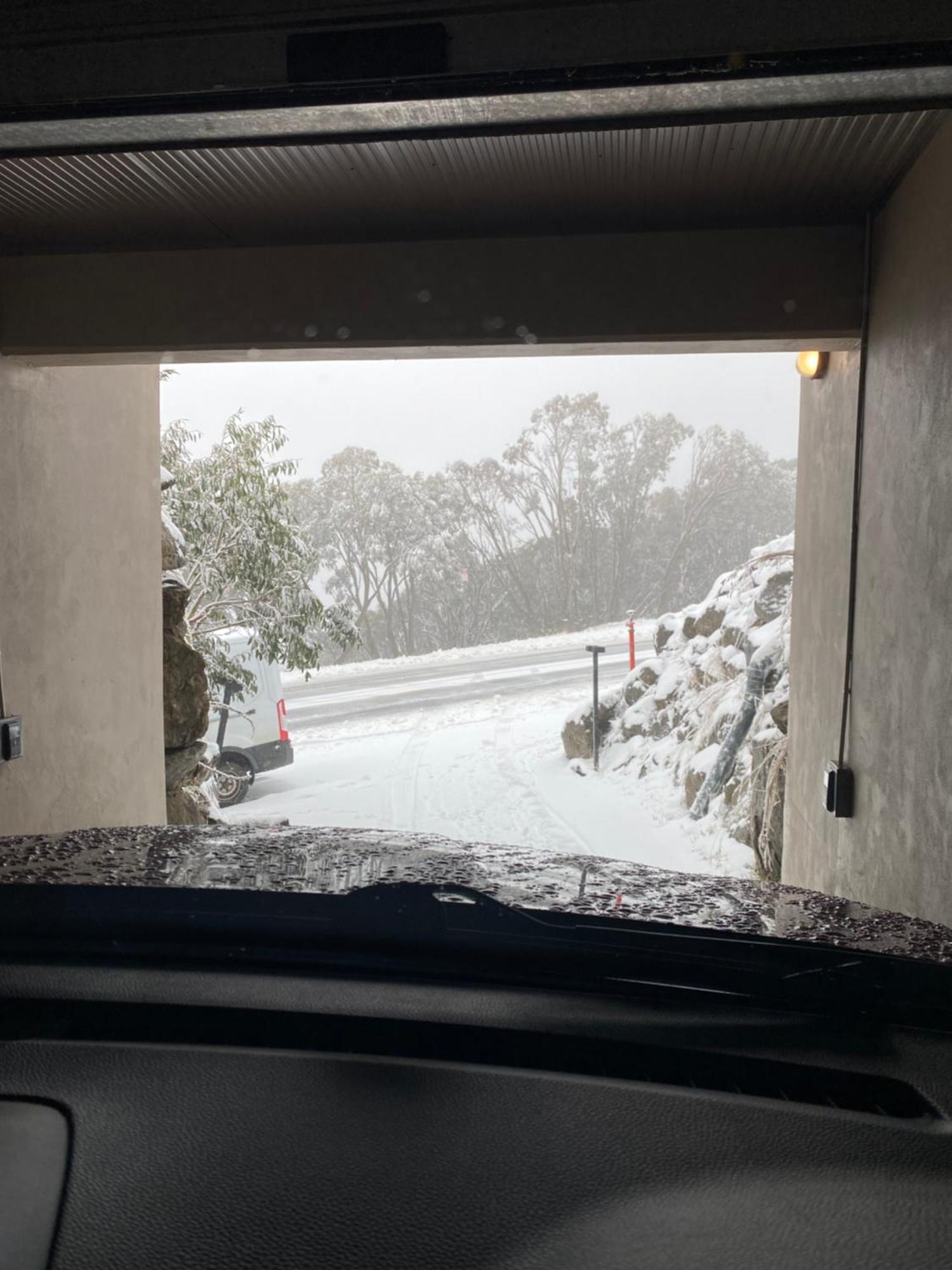 Alpine Woodsmoke Apartments Falls Creek Luaran gambar
