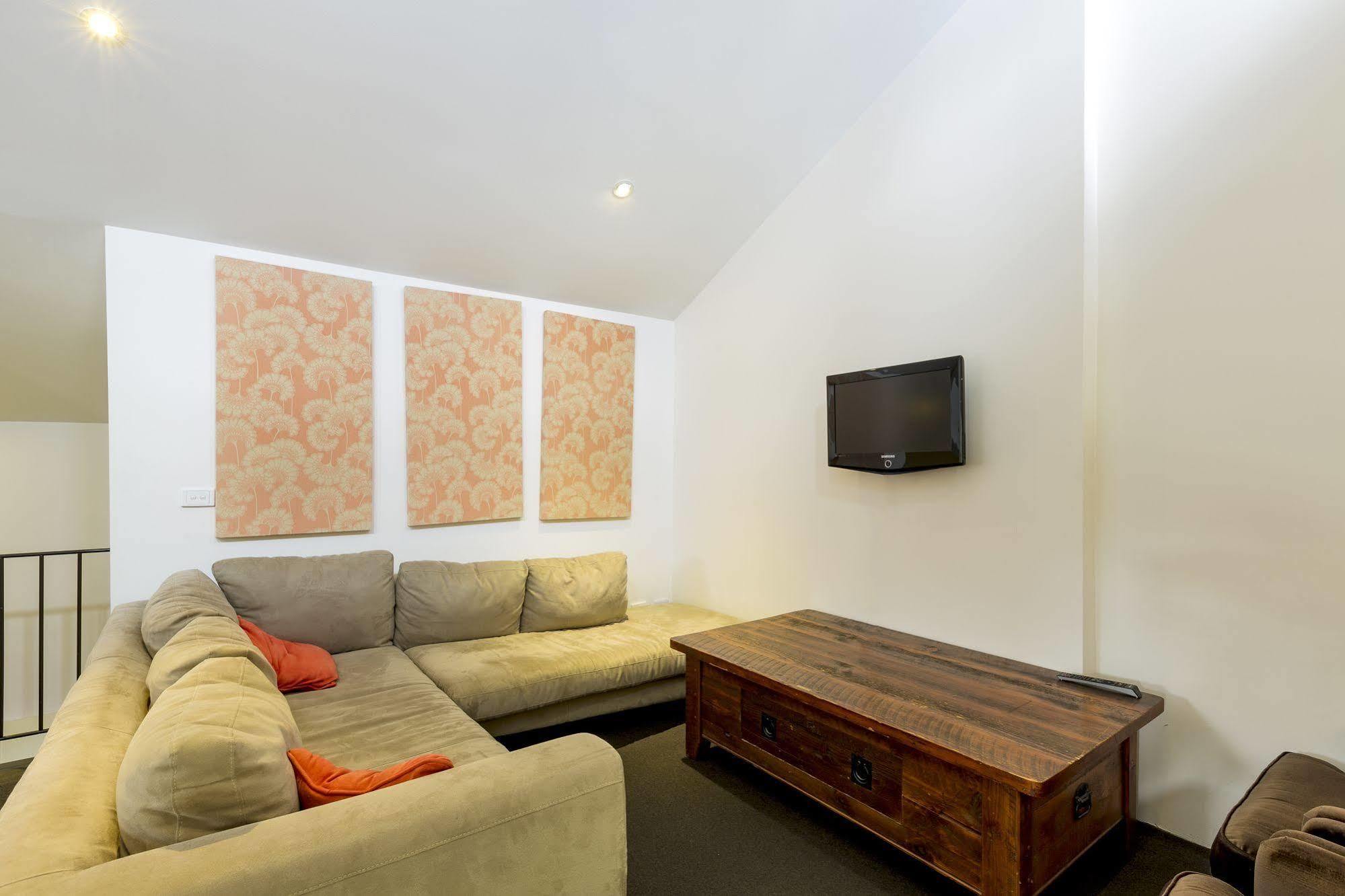 Alpine Woodsmoke Apartments Falls Creek Luaran gambar